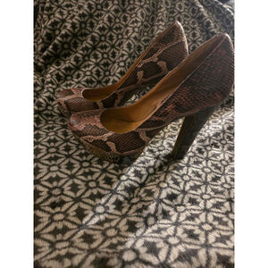Women's Cosmopolitan Snake Print Platform Heels